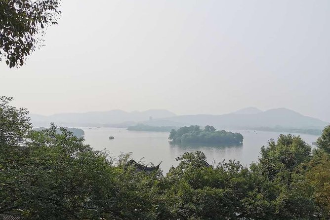 Hangzhou West Lake and Tea Plantation Half Day Tour - Why West Lake deserves the first two hours
