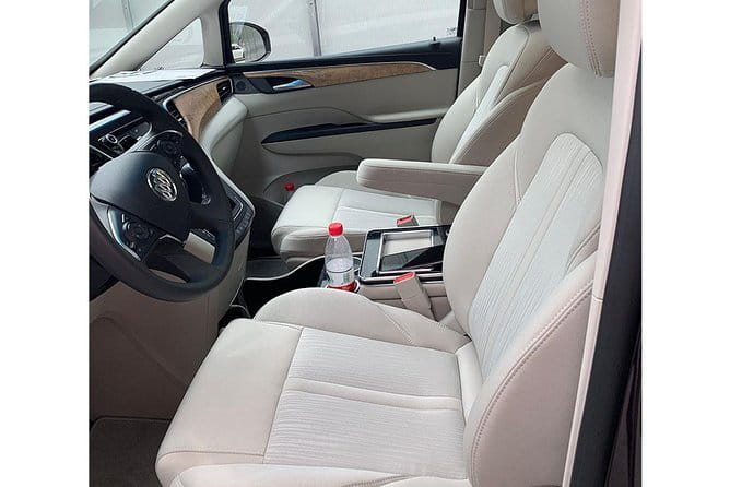 Harbin Airport (HRB) : Private Arrival Transfer with Meet & Greet Service - Cold-weather comfort and luggage help