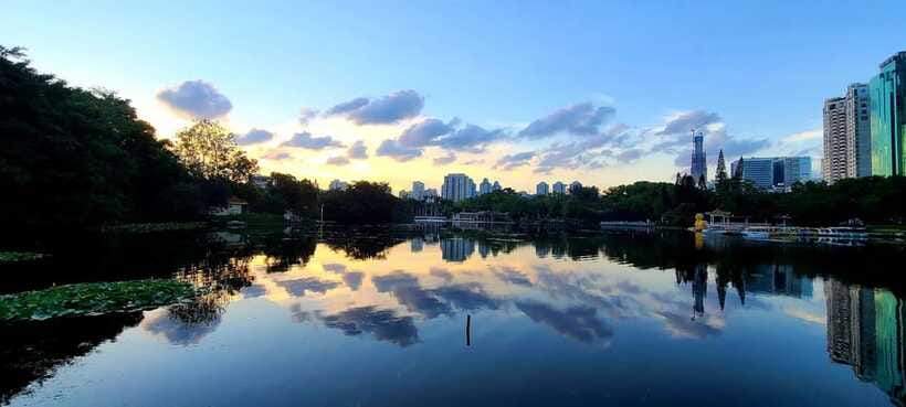 Historia and Entertain Tour of the Youngest City of China - The short climb that puts the city in perspective