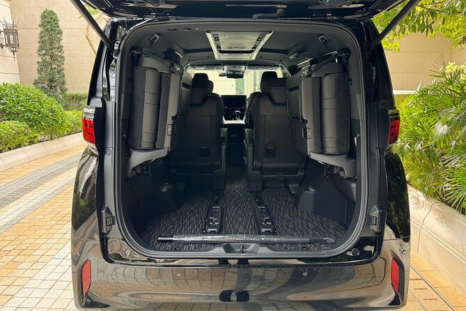 Hong Kong Airport Transfer Luxury MPV - The return journey from Hong Kong to the airport