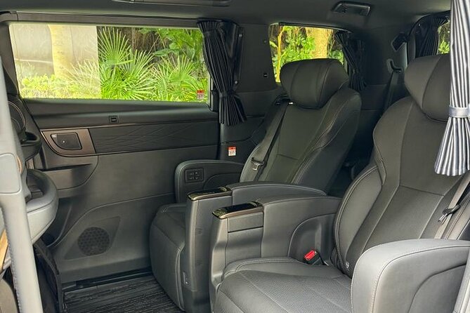 Hong Kong Airport Transfer Luxury MPV - A useful service for flight delays