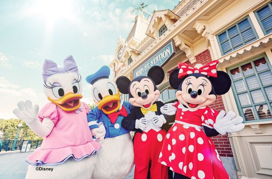 Hong Kong Disneyland Park Tickets - Getting to the gate on Lantau Island