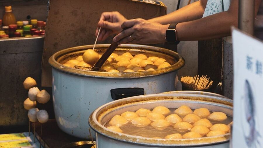 Hong Kong: Dolphin Cruise, Big Buddha & Lantau Island Tour - Why this Lantau Island day trip works