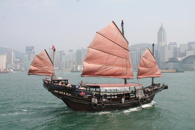Hong Kong Full-Day Private Walking Tour with a Local Guide - A flexible way to make sense of Hong Kong