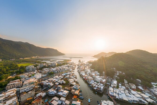 Hong Kong: Lantau Island & Tai O Cruise, Skip The Line Cable Car - Riding the Ngong Ping 360 Cable Car