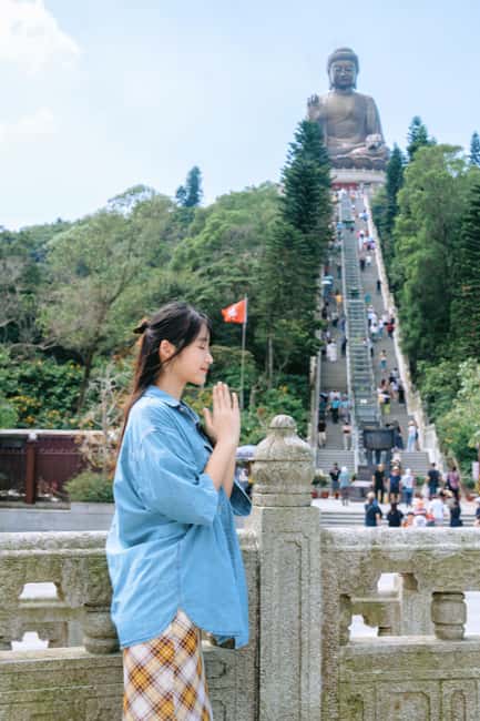 Hong Kong: Lantau Private Coach, Tai O & Big Buddha Tour - The optional Ngong Ping 360 cable car