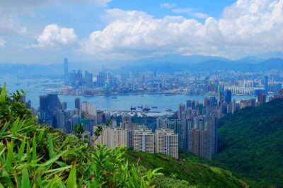 Must-See Attractions Walking Tour With A Guide