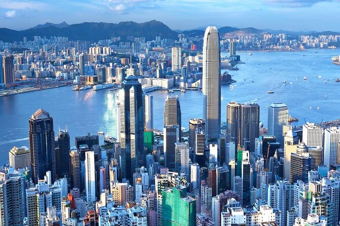 Hong Kong : Must-See Attractions Walking Tour With A Guide - Soho and the Mid-Levels: shops, walls, and local streets