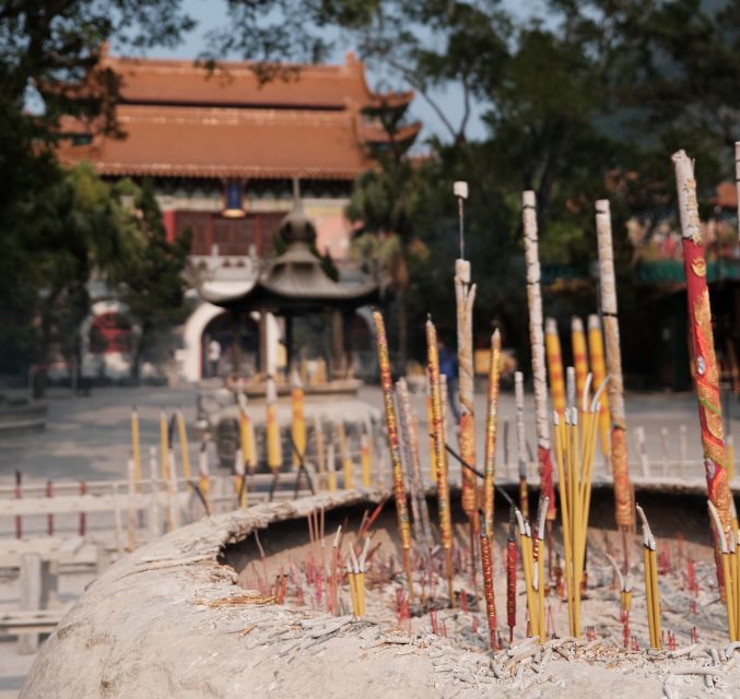 Hong Kong: Ngong Ping 360 Cable Car, Tai O & Big Buddha Tour - Ngong Ping Village, a useful pause before the sights