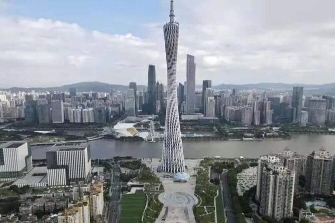 Hong Kong One Day Private Tour from Guangzhou by Bullet Train - A private day with a demanding rhythm