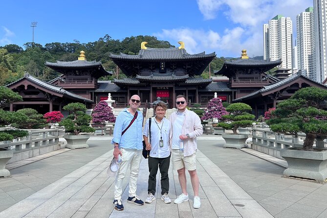 Hong Kong Private Tour with Master Storyteller (Full or Half Day) - Wong Tai Sin Temple and Chi Lin Nunnery show two kinds of calm