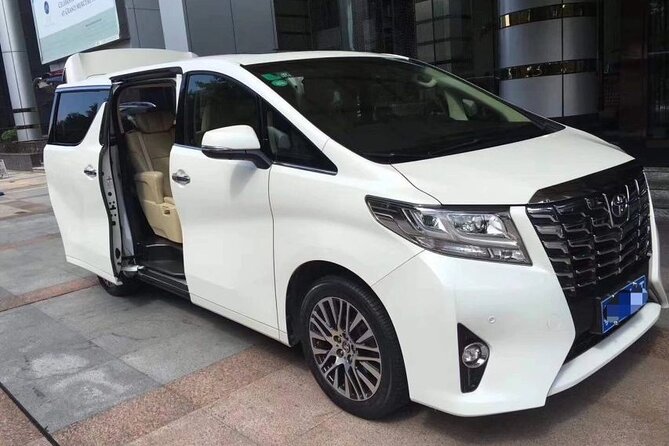 Hong Kong: Private Transfers From/to Hong Kong Airport(HKG) - What the ride feels like in practice