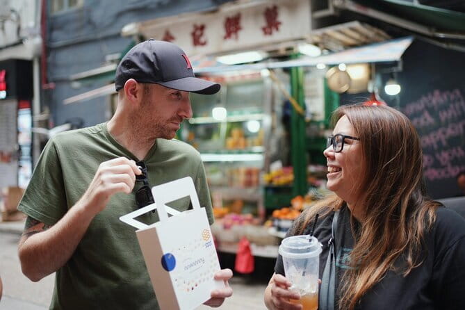 Hong Kong Street Food Tour with Locals - Dim Sum, Wonton & more - Dim sum and dried seafood on Wing Lok Street