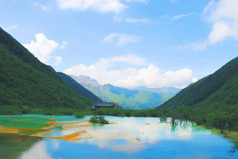 Huanglong Scenic Area: Explore Stunning Five-Colored Ponds - Key points to know before you go