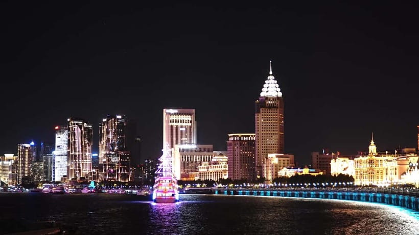 Huangpu Night Cruise: Cozy Vibe & Modern Shanghai Glow - What the $21 price really buys you