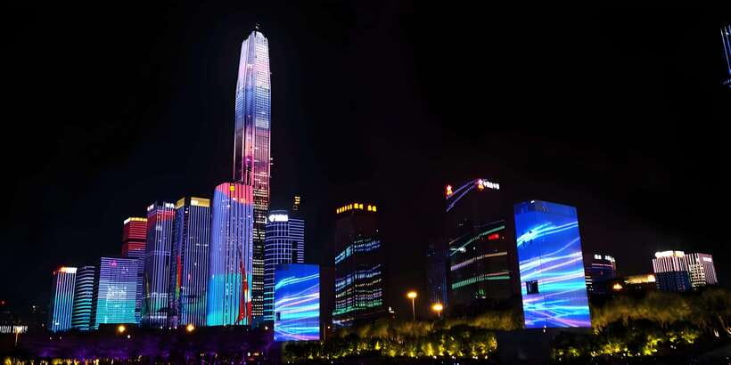 Iconic Shenzhen Skyscraper - Ping An Finance Center - What You Can See in Each Direction