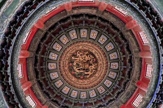 Imperial Secret-Forbidden City and Jingshan Park Small Group Tour - What the guides add