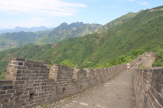 Jinshanling Great Wall to Simatai West Sunset Hiking Private Tour - Meeting your driver at the east gate