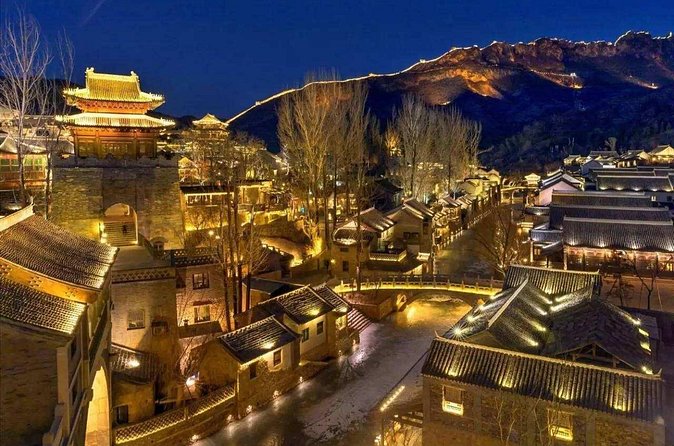 Jinshanling Private Tour with Night View of Simatai and Gubei Water Town from Beijing - What the private guide adds