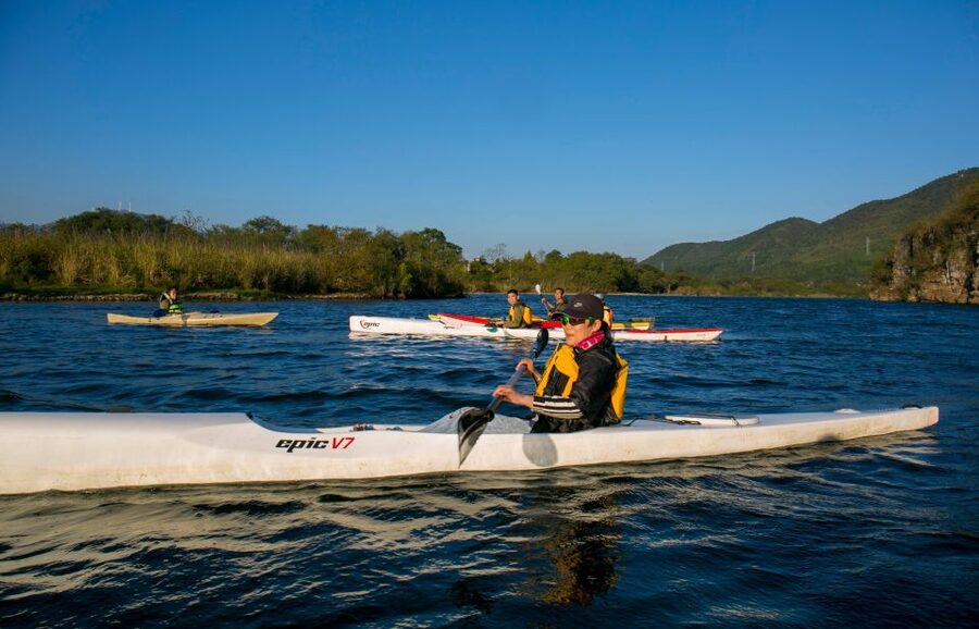 Kayaking tour with Local Guide( dry suit for winter) - Key things to know before you book