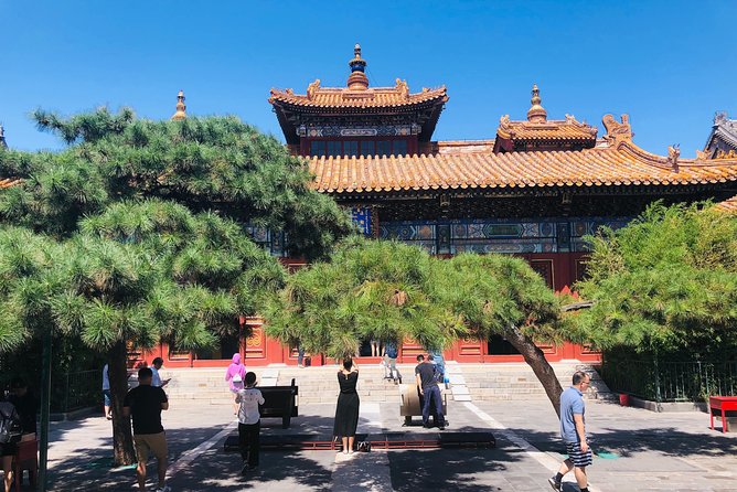 Lama Temple, Hutong and Silk & Pearl Market Private Day Tour - What the private guide changes
