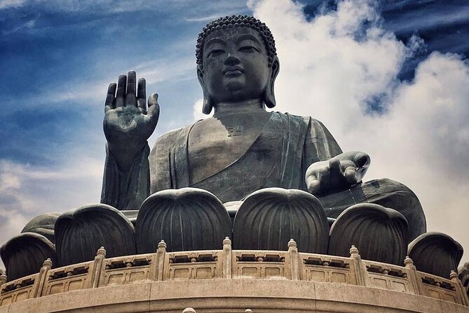 Lantau Island Private Tour to Big Buddha and Tai O Village - Riding the Ngong Ping Cable Car