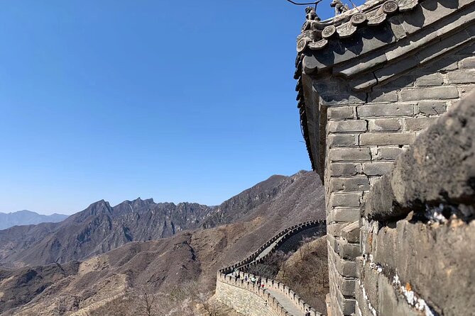 Layover Trip to Great Wall with English Driver in Beijing - Meeting the driver at Capital Airport