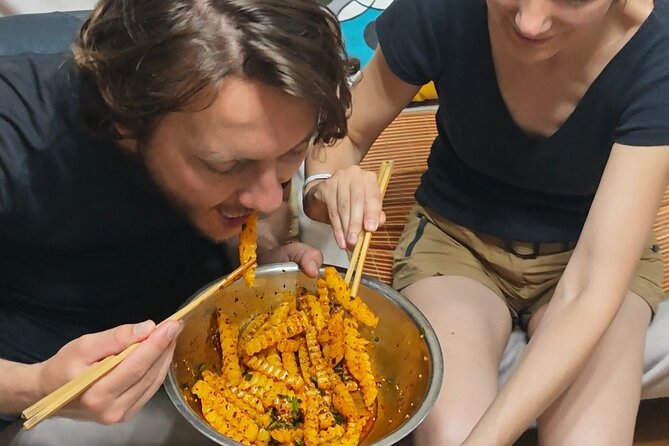 Learn cold noodle and wolf-teeth potato at local home - Key points at a glance