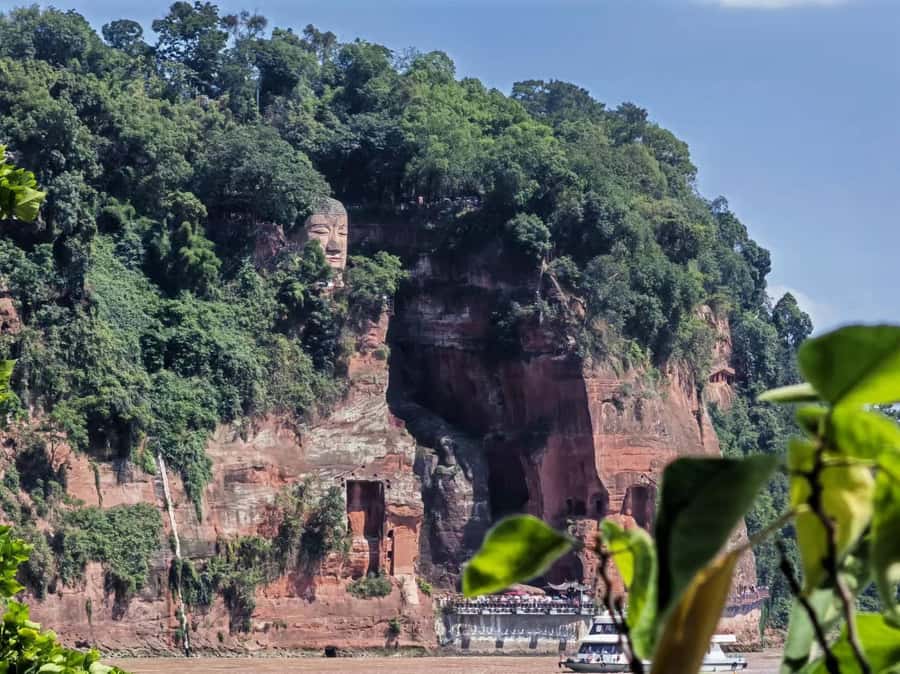 Leshan Grand Buddha Scenic Area and Panda Park Day Tour - Who should book this tour