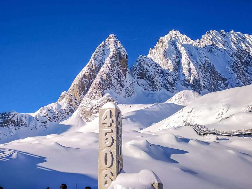 Lijiang: Jade Dragon Snow Mountain and Blue Moon Valley Tour - Meeting Jade Dragon Snow Mountain and the Naxi people