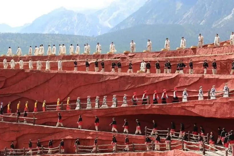 Lijiang: Jade Dragon Snow Mountain + Impression Lijiang - Blue Moon Valley brings the day back to earth