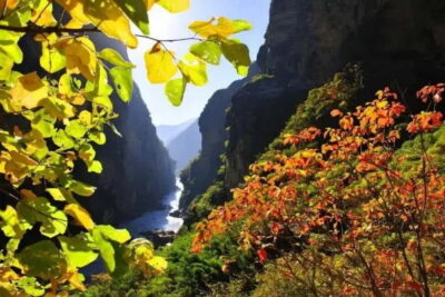 Tiger Leaping Gorge with Lijiang Private Tour