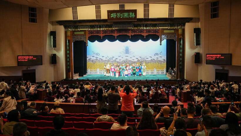 Liyuan Theater Beijing Opera Show Tickets - Costumes, Acrobatic Fighting, and Symbolic Movement