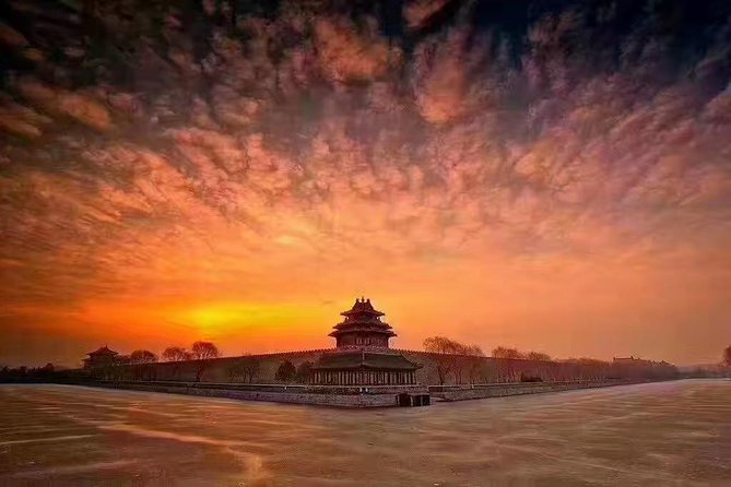 Local's Beijing: Forbidden City Insider Tour +Temple +Duck Feast - Tiananmen Square: scale before detail