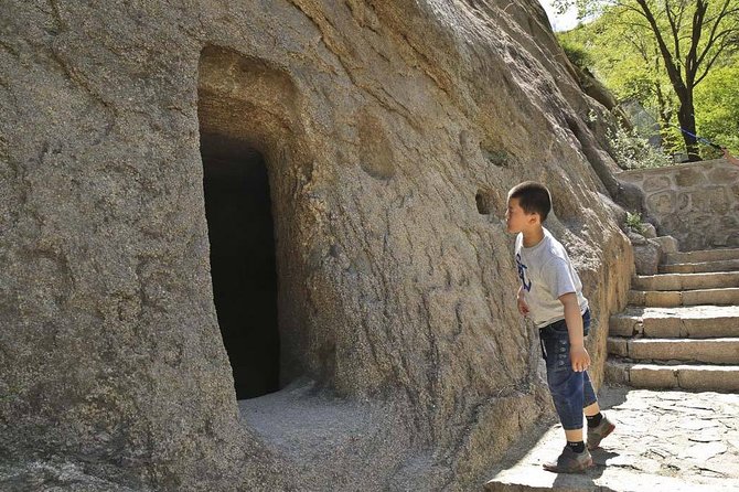Longqing Gorge and Guyaju Caves Private Day Tour - Leaving Beijing in a private vehicle