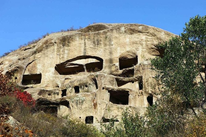 Longqing Gorge and Guyaju Caves Private Day Tour - Guyaju Caves, an ancient cliff community
