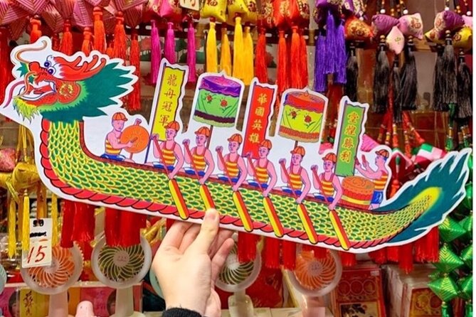 Lunar New Year Preparation Group Tour - Hong Kong Island - Man Mo Temple before the Lunar New Year