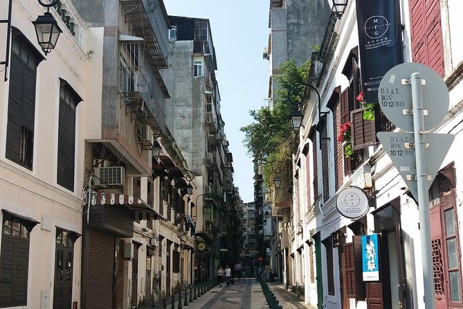 Macau｜Private Sightseeing Tour with Local Driver-Guide - Guia Fortress and A-Ma Temple