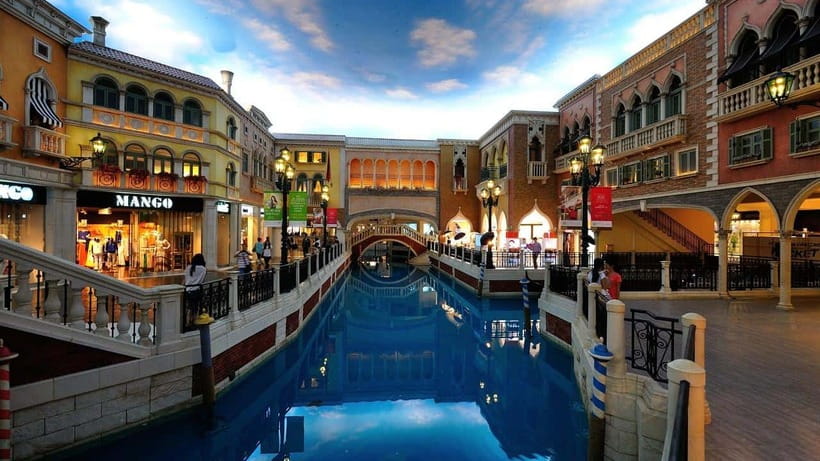 Macau: Venetian-Style Gondola Ride - Entering The Venetian Macao’s indoor Venice