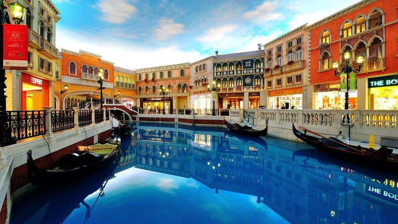 Macau: Venetian-Style Gondola Ride - How the timed boarding process works