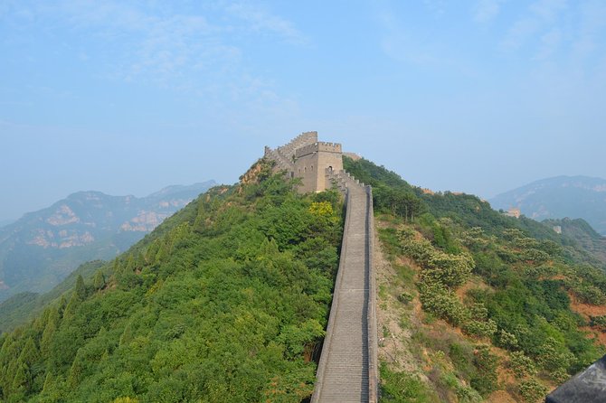 Mini Group: Half-Day Great Wall at Mutianyu Hiking Tour - Guide quality and the value of a small group