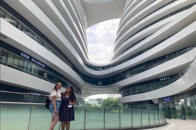 Modern Beijing Discovery by Bike - Galaxy SOHO: a futuristic courtyard idea