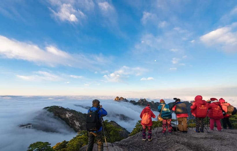Mount Huangshan: Highlights Tour in Huangshan full-day - From road transfer to mountain cable car