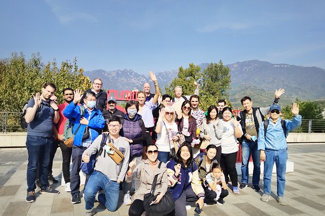 MuBus: Mutianyu Great Wall ENG/ESP/RUS Guided Bus Tour - East side, west side, or both