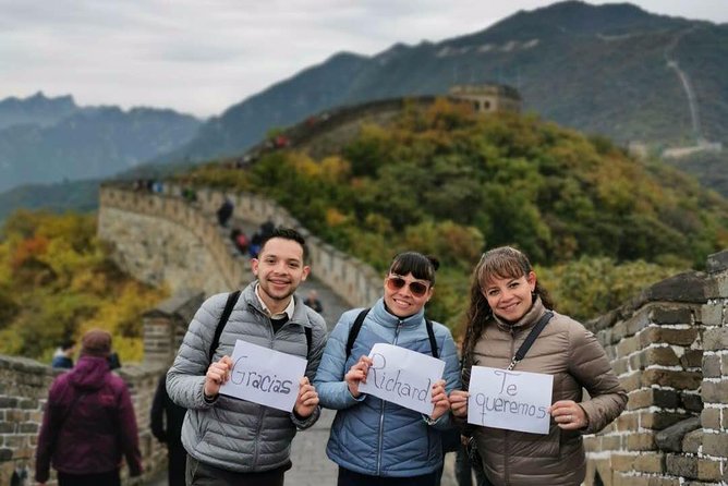 Mutianyu Unlocked: Private Spanish-Guided Great Wall Adventure - Reaching the Wall by cable car or chairlift