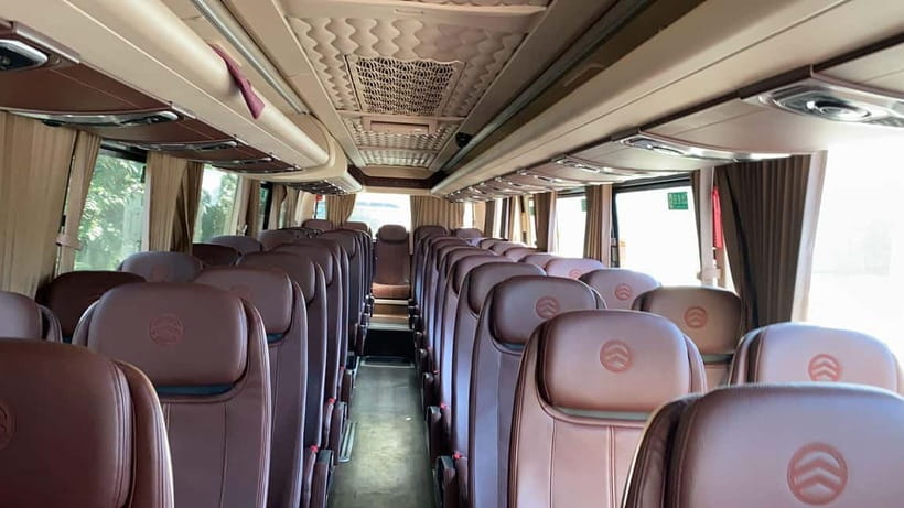 Mutianyu Wall, Summer Palace & Old Summer Palace Day Tour - Guides, group sizes, and the feel of the day