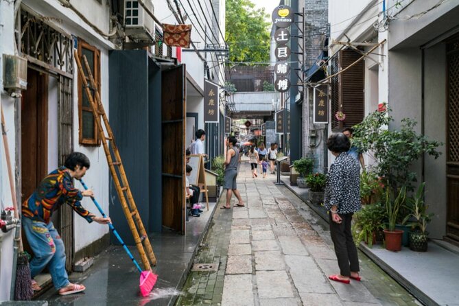 Old Guangzhou Backstreet Alley Local Market Walking Private Tour - Why this tour gets beyond Guangzhou’s postcard view