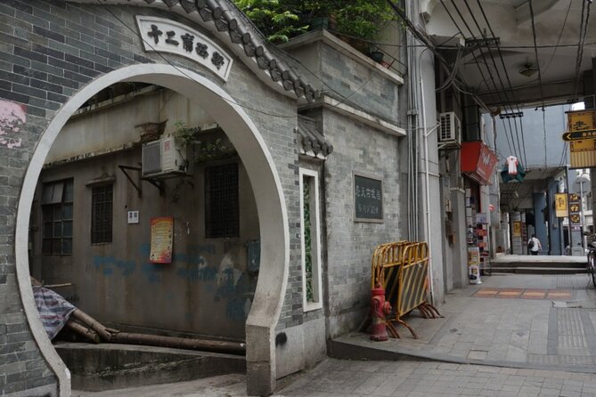 Old Guangzhou Backstreet Alley Local Market Walking Private Tour - What the private format really gives you