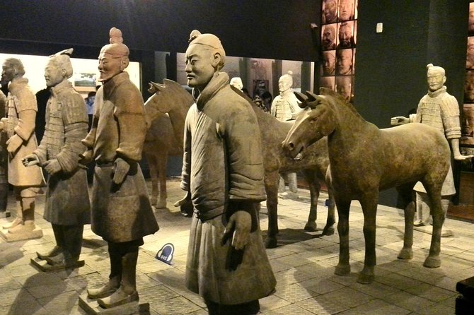 One Day Private Xian Tour to Terracotta Warriors with Airport Transfers - Starting at Xian City Wall