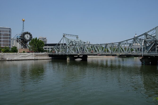 One day tour to downtown Tianjin from Beijing by high speed train - Beijing South to Tianjin Railway Station